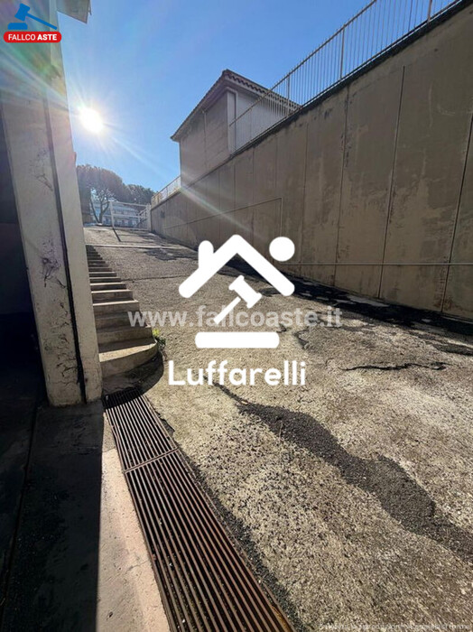 Immagine di DEPOSITO / MAGAZZINO VIA CASILINA – ROMA