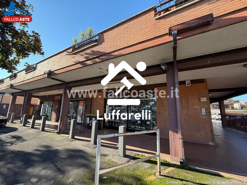 LOCALE COMMERCIALE VIA CASILINA - ROMA — foto 2