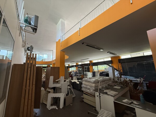 NEGOZIO O LOCALE COMMERCIALE VIA SOLONE - MONZA — foto 3