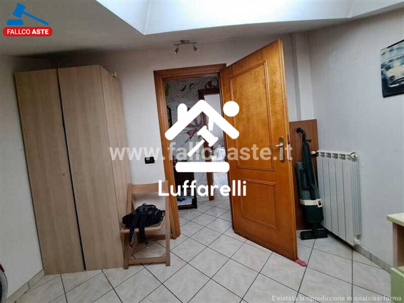 Immagine di DEPOSITO / MAGAZZINO VIA COMITINI – ROMA