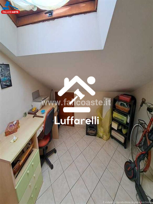 Immagine di DEPOSITO / MAGAZZINO VIA COMITINI – ROMA