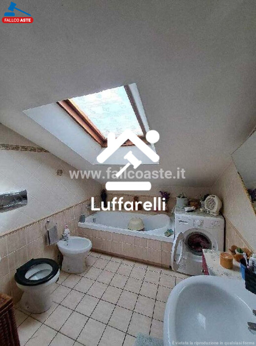 Immagine di DEPOSITO / MAGAZZINO VIA COMITINI – ROMA