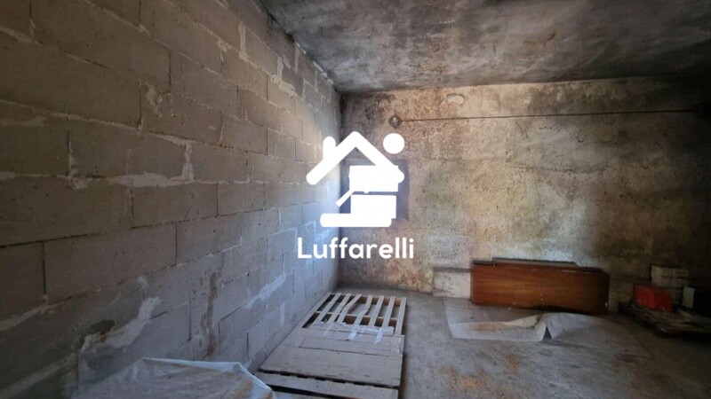 Immagine di LOCALE COMMERCIALE VIA ARIANA – VELLETRI