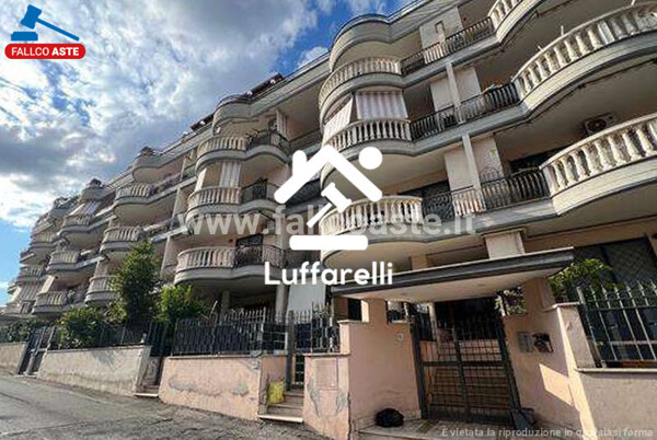 APPARTAMENTO VIA VILLAROSA - ROMA — foto 2
