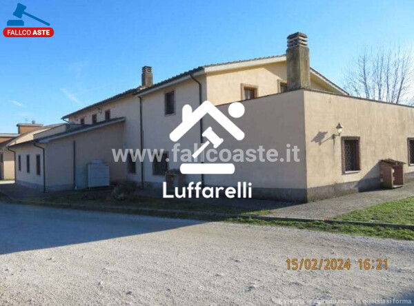 STRUTTURE AGRICOLE STRADA DELLA BADIOLA N.3 - PALOMBARA SABINA — foto 4