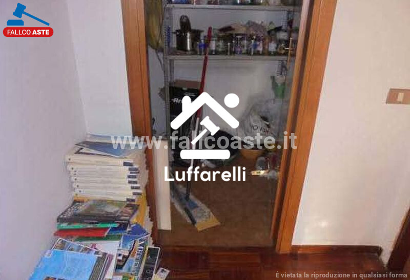 Immagine di DEPOSITO / MAGAZZINO VIA DEGLI ABETI – FONTE NUOVA