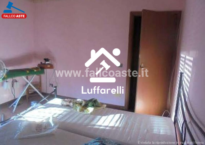 DEPOSITO / MAGAZZINO VIA DEGLI ABETI - FONTE NUOVA — foto 2