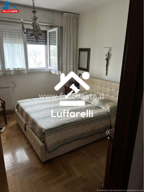 Immagine di APPARTAMENTO VIALE DELL’OCEANO ATLANTICO – ROMA