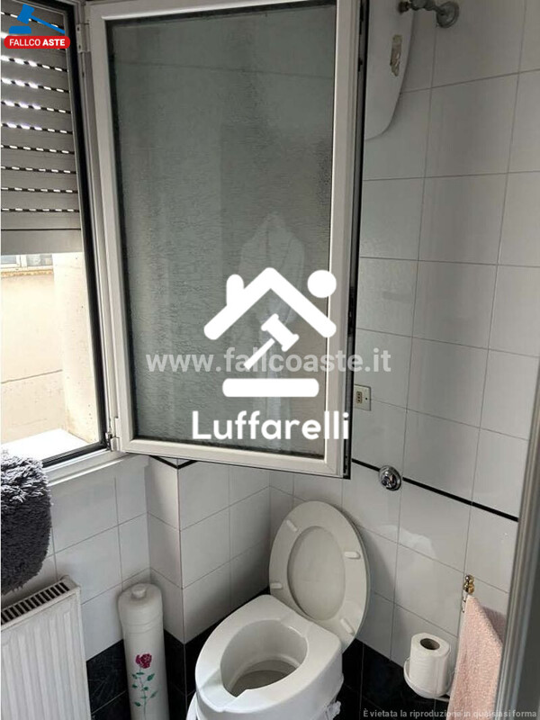 Immagine di APPARTAMENTO VIALE DELL’OCEANO ATLANTICO – ROMA