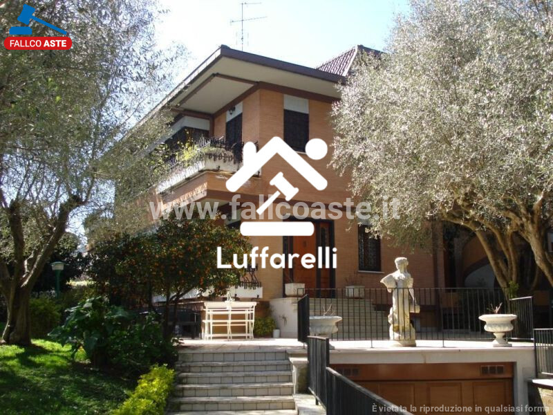 Immagine di LOCALE COMMERCIALE VIA GUSTAVO GIOVANNONI 26 – ROMA