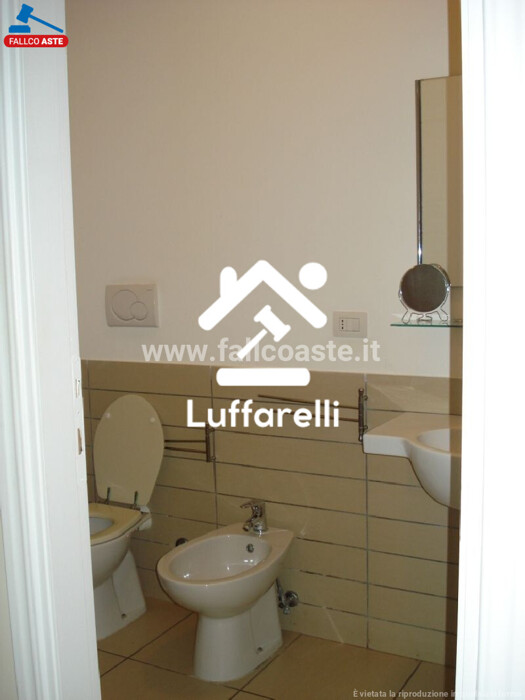 Immagine di LOCALE COMMERCIALE VIA GUSTAVO GIOVANNONI 26 – ROMA