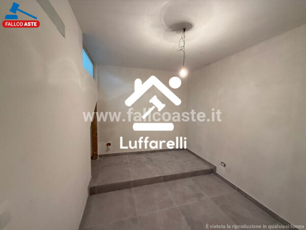 LOCALE COMMERCIALE PIAZZA PASSO DEL PORDOI - ROMA — foto 6