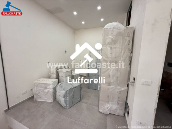 LOCALE COMMERCIALE PIAZZA PASSO DEL PORDOI - ROMA — foto 4