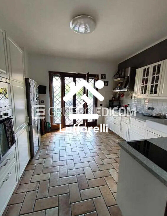 Immagine di CASA / VILLA VIA LUIGI CHERUBINI – ROMA