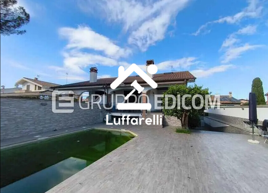 Immagine di CASA / VILLA VIA LUIGI CHERUBINI – ROMA