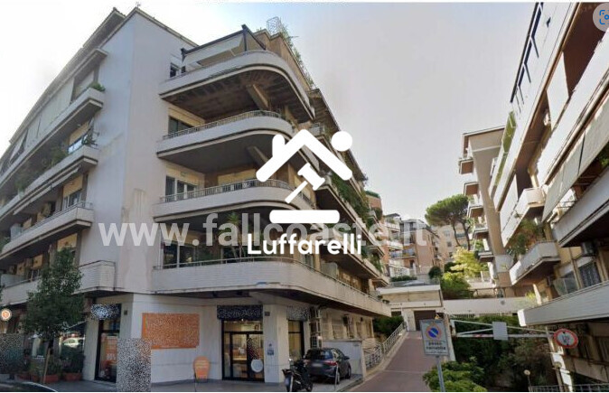 Immagine di LOCALE COMMERCIALE VIA GREGORIO VII – ROMA