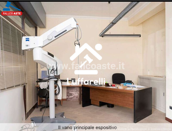 LOCALE COMMERCIALE VIA MONTE DEI FIORI - CASTELNUOVO DI PORTO — foto 4