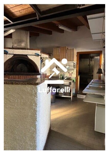 ATTIVITÀ RICETTIVE / SCOPO COMMERCIALE STRADA STATALE 72 N.29 - MANDELLO DEL LARIO — foto 6