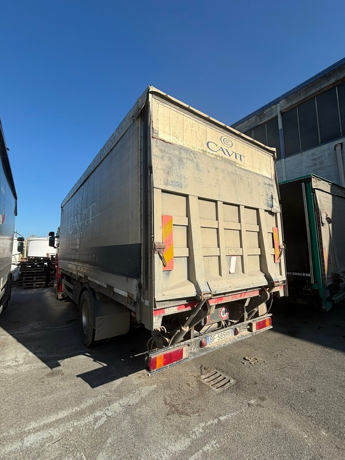 Automezzi Commerciali — foto 2
