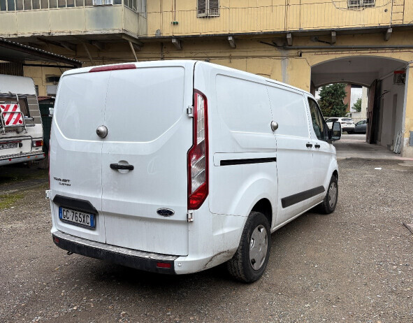Automezzi Commerciali — foto 3
