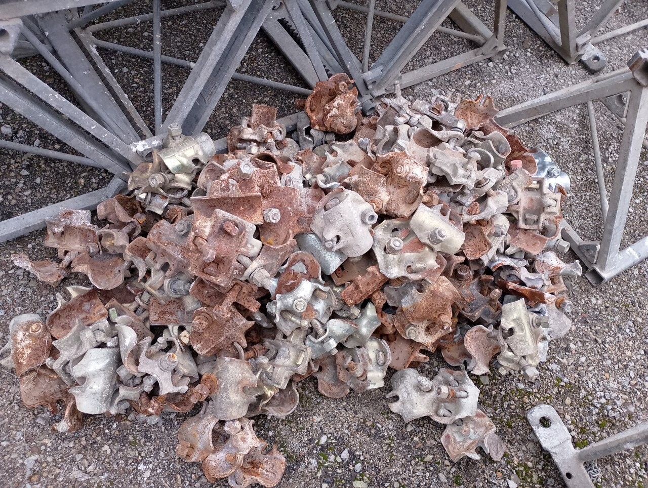 Macchinari, Impianti Ed Attrezzature Per L’Edilizia — foto 4