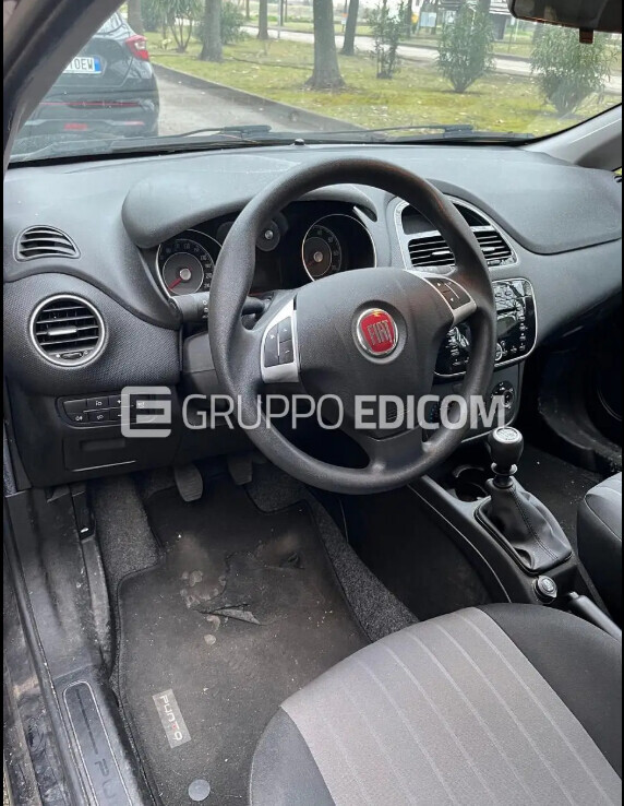 Arredi Da Ufficio E Varie – Il lotto comprende arredamento e oggettistica varia da bar… — foto 3