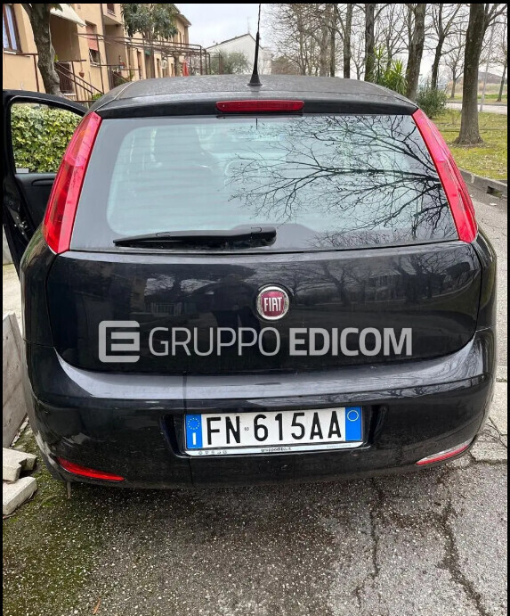 Arredi Da Ufficio E Varie – Il lotto comprende arredamento e oggettistica varia da bar… — foto 2