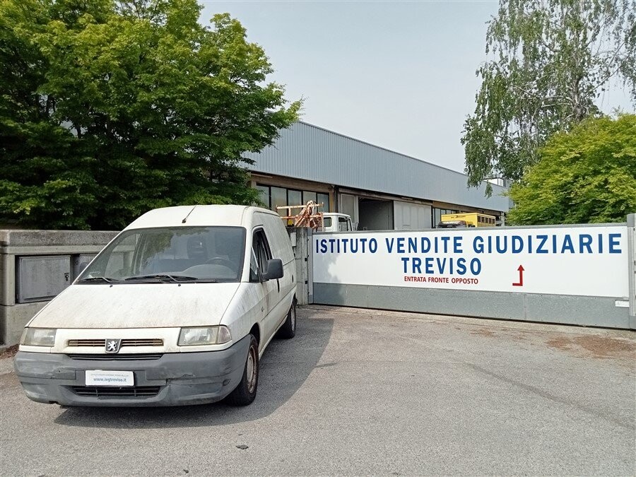 Automezzi Commerciali — foto 2
