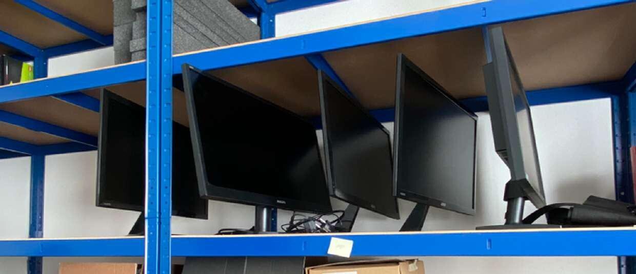 Computer E Attrezzatura Informatica — foto 5