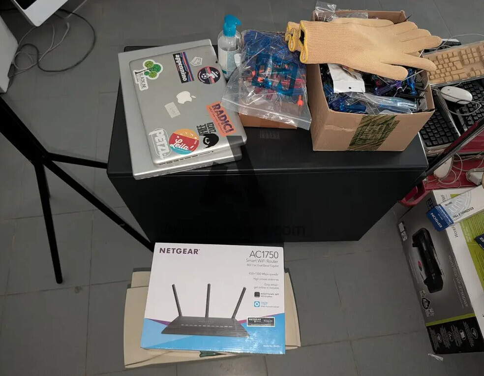 Computer E Attrezzatura Informatica — foto 5
