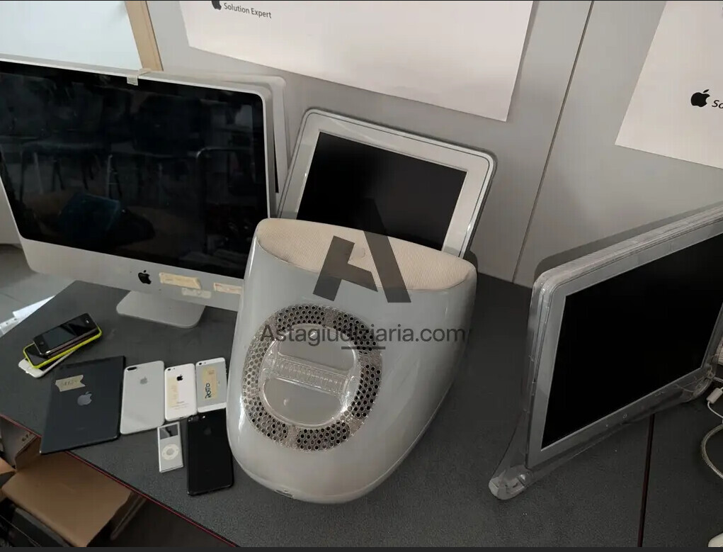 Computer E Attrezzatura Informatica — foto 4