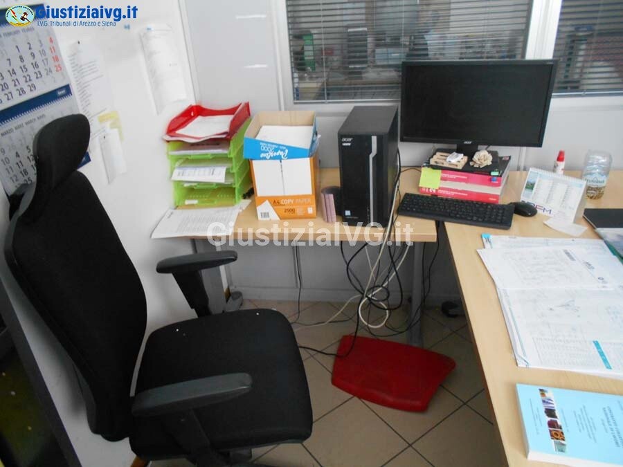 Arredi Da Ufficio E Varie — foto 9