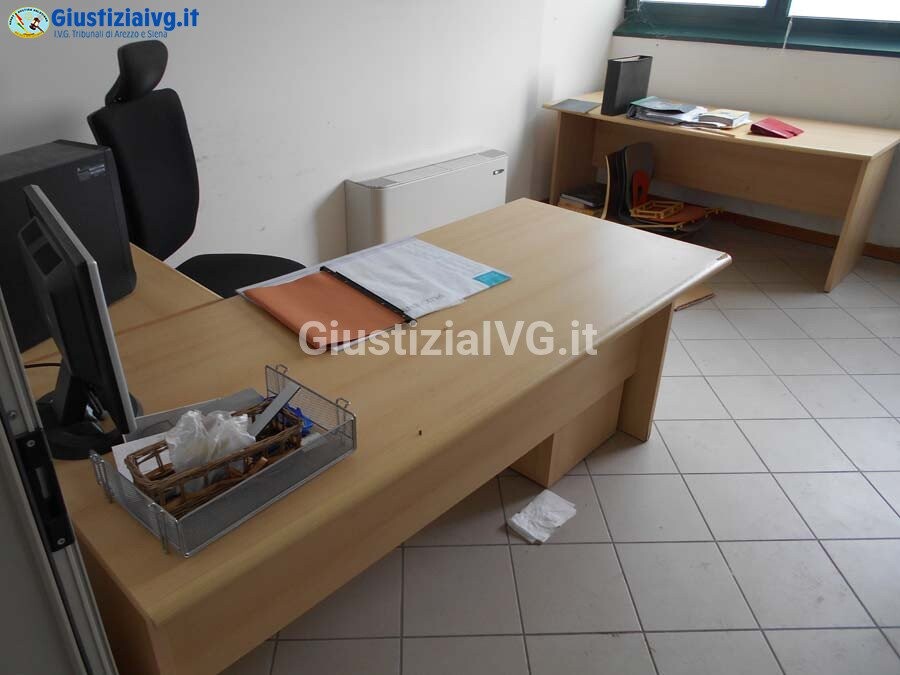 Arredi Da Ufficio E Varie — foto 6