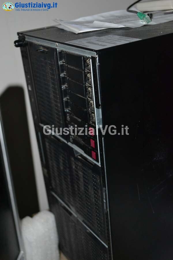 Computer E Attrezzatura Informatica — foto 4