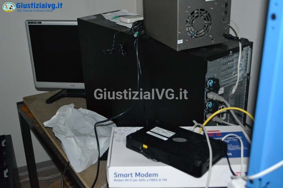 Computer E Attrezzatura Informatica — foto 5