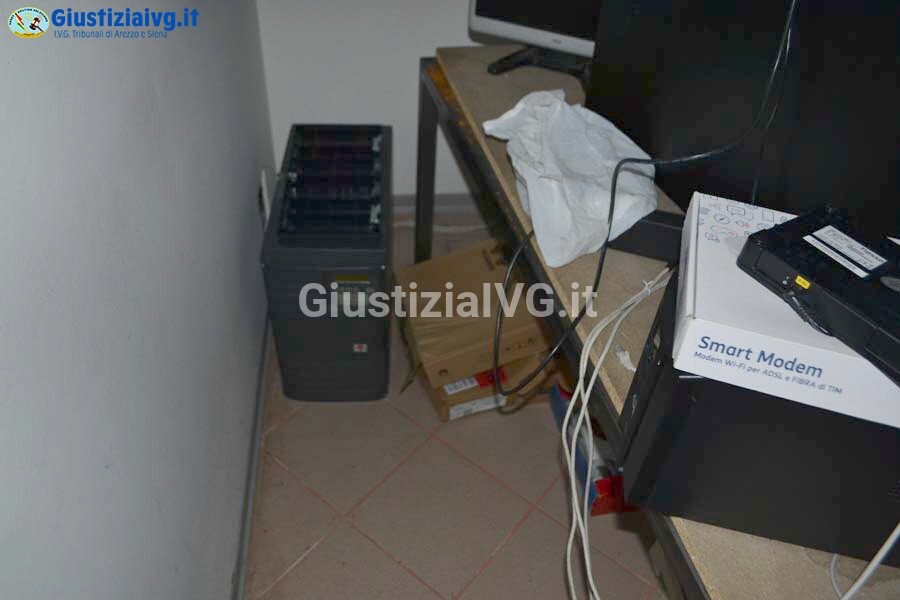 Computer E Attrezzatura Informatica — foto 6