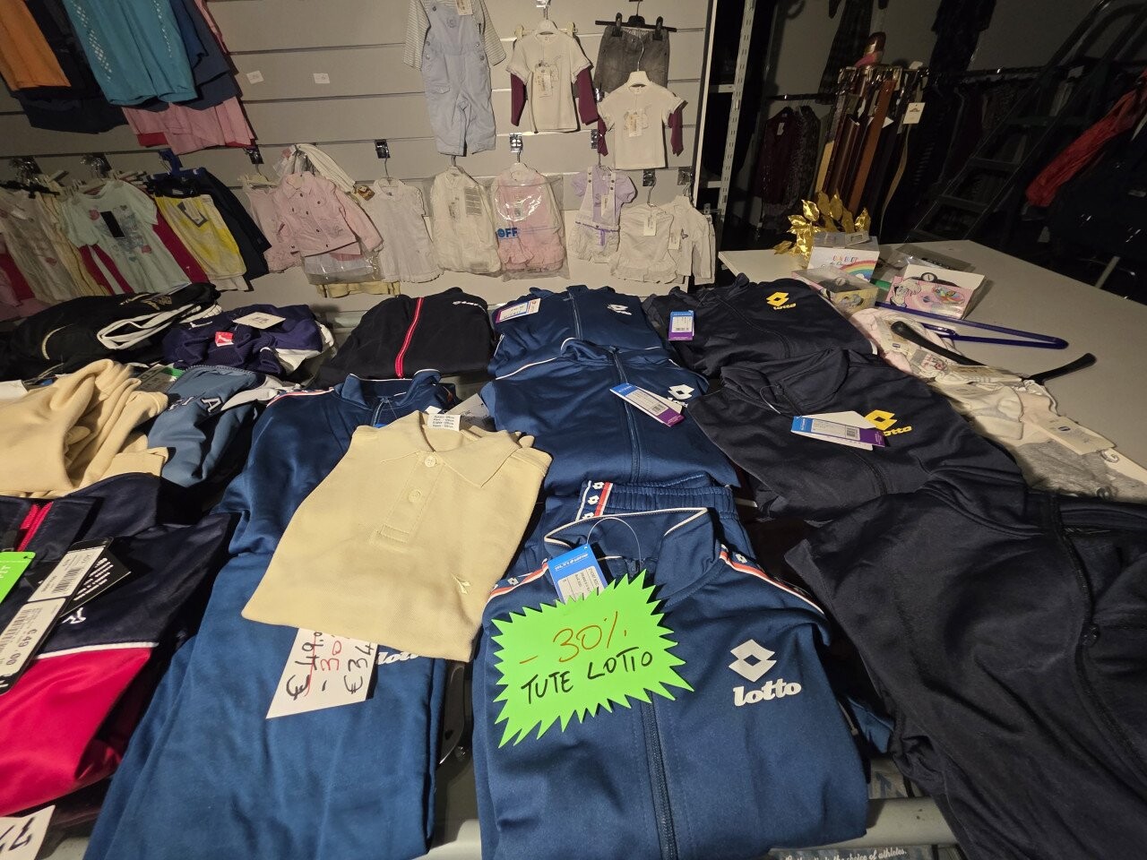 Abbigliamento E Calzature — foto 6