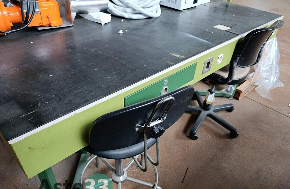 Arredi Da Ufficio E Varie – Il lotto comprende armadi metallici contenenti connettori… — foto 2