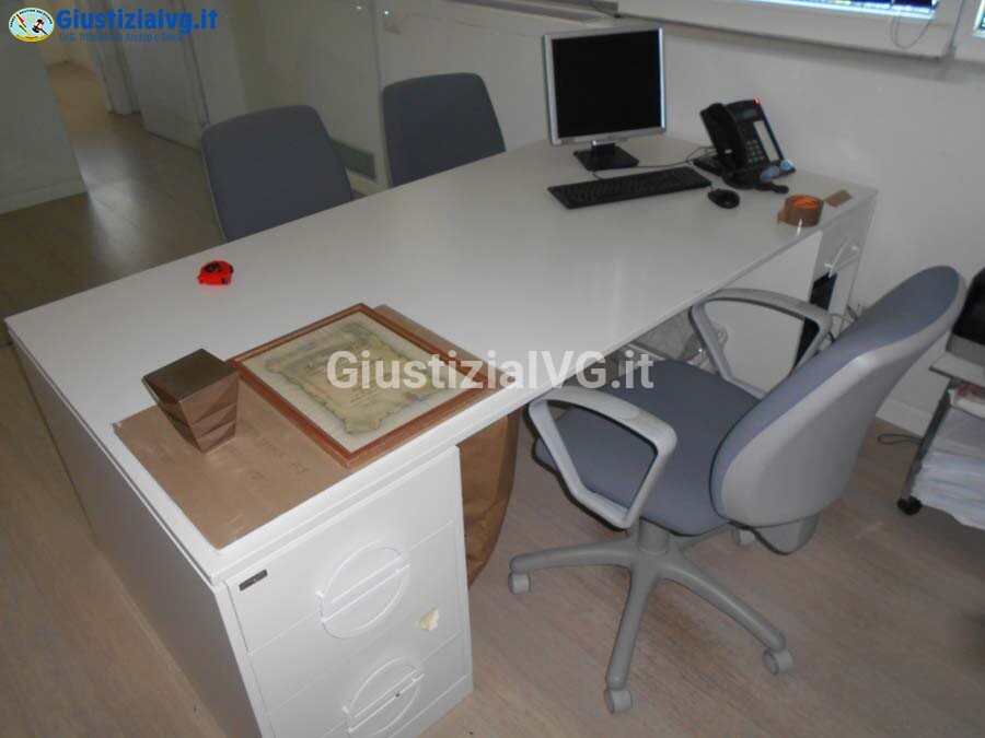 Arredi Da Ufficio E Varie — foto 8