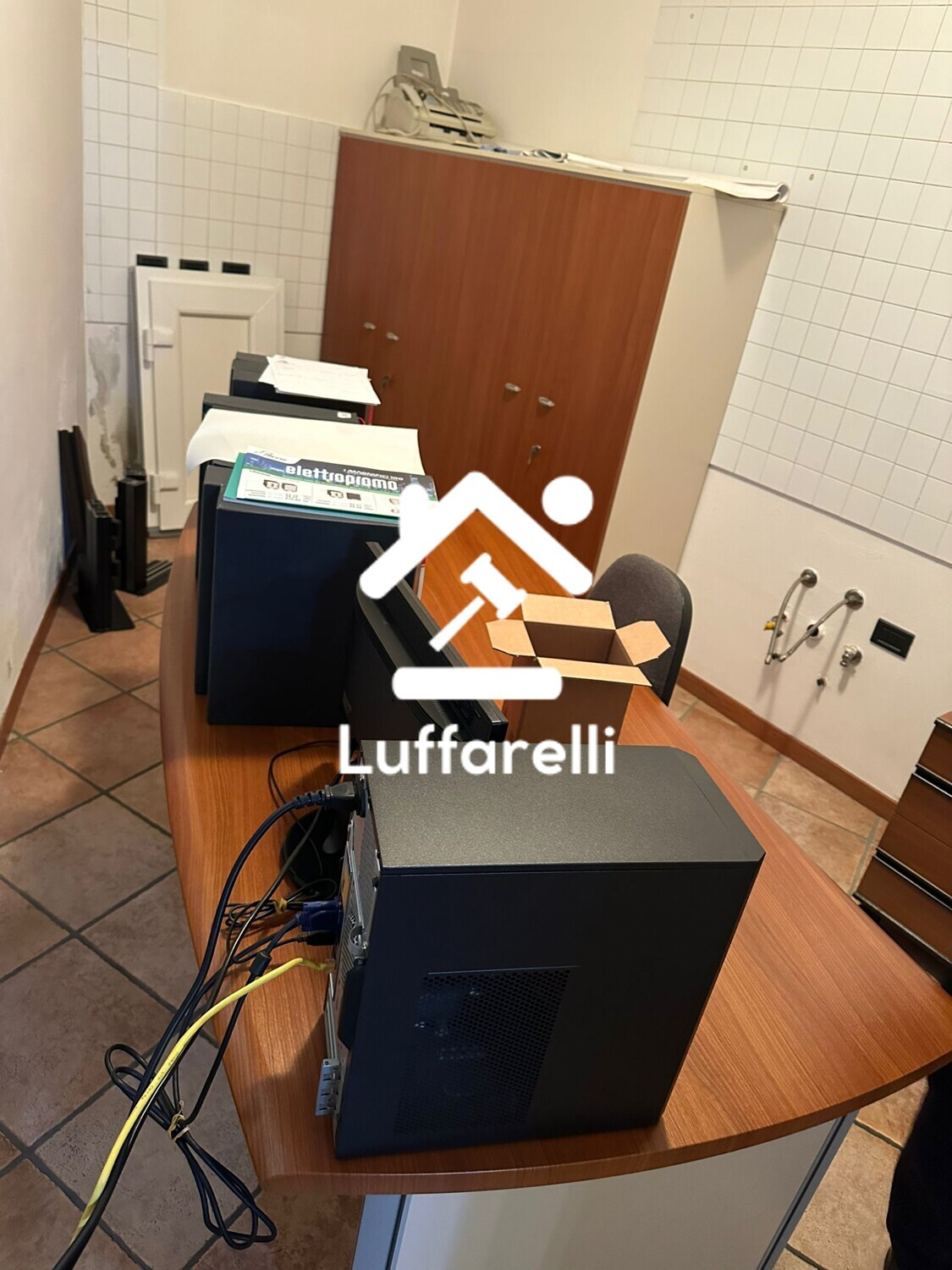 Mobili E Arredo Per Ufficio — foto 3
