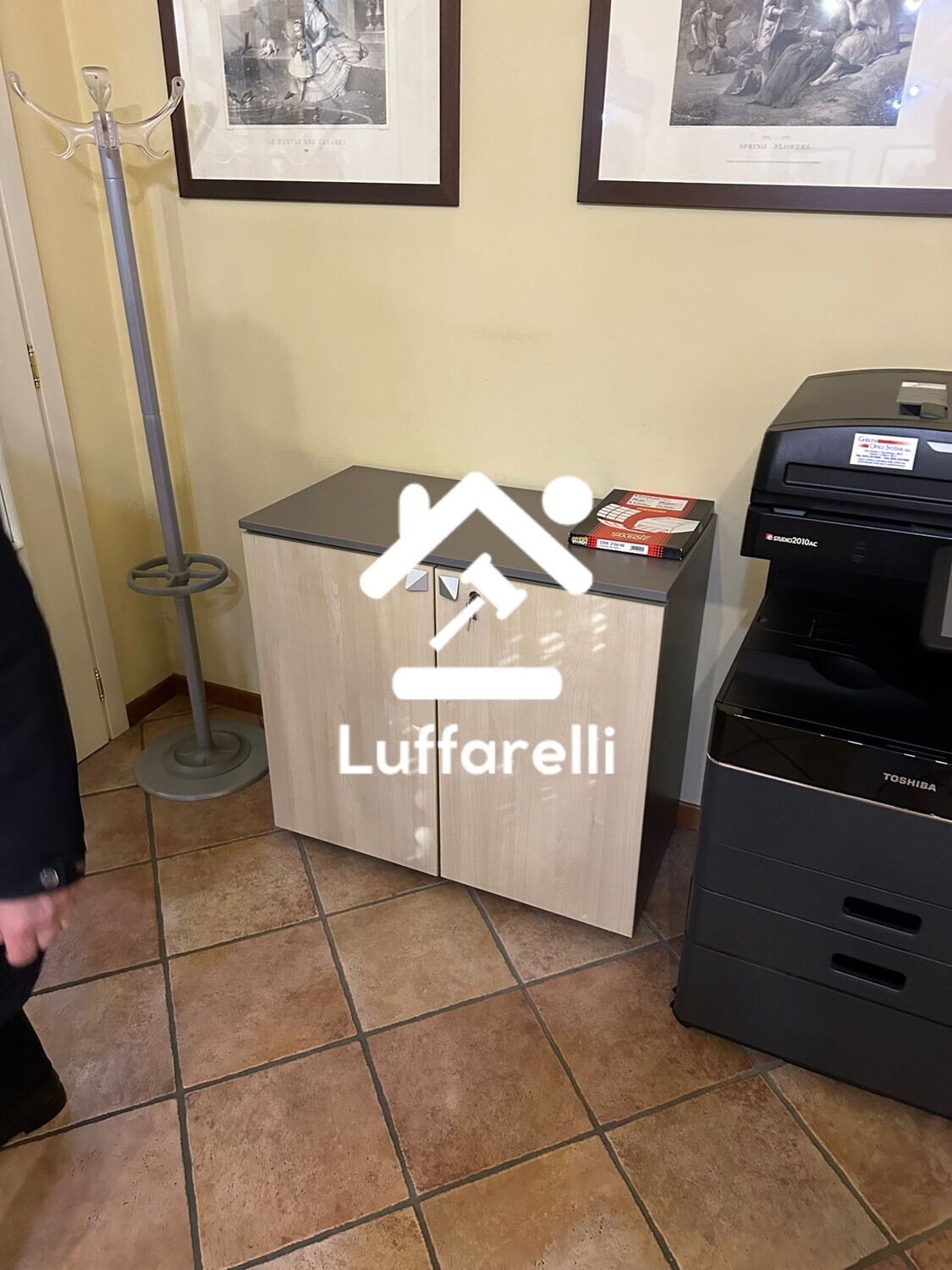 Mobili E Arredo Per Ufficio — foto 6