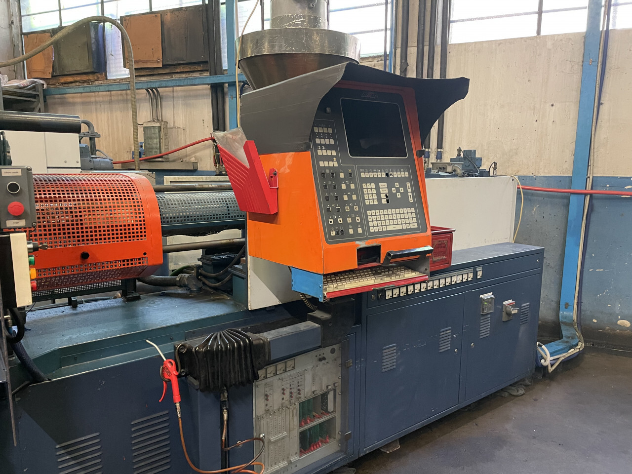 Macchinari Per La Lavorazione Della Plastica E Gomma – ID 382 - Pressa oleodinamica per stampaggio plasticaMarca: Maico… — foto 3
