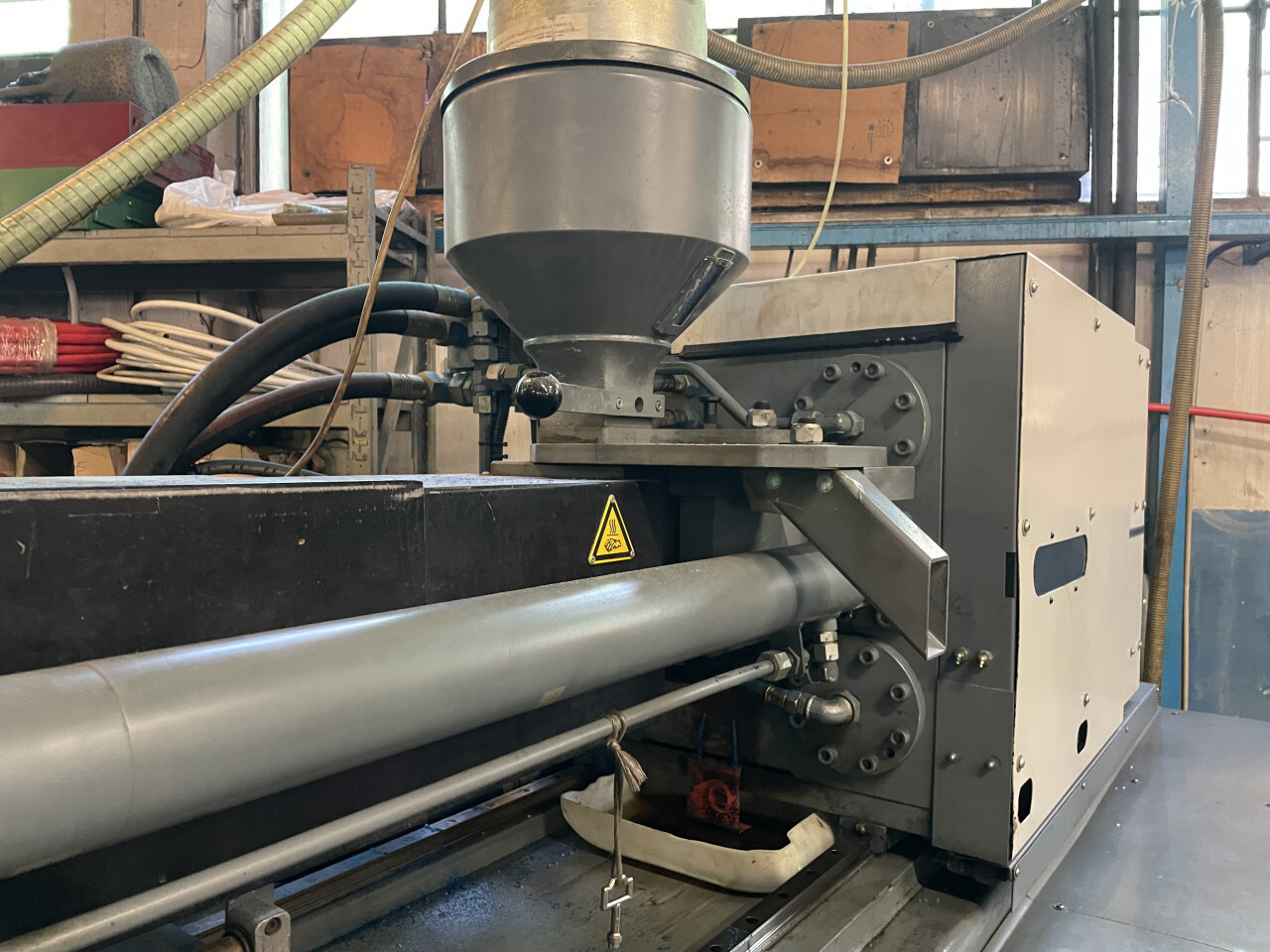 Macchinari Per La Lavorazione Della Plastica E Gomma – ID 381 - Pressa oleodinamica per stampaggio plastica 270… — foto 6
