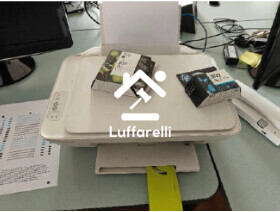 Computer E Attrezzatura Informatica – Taglierina manuale, stampante laser HP Deskjet, PC Workstation… — foto 2