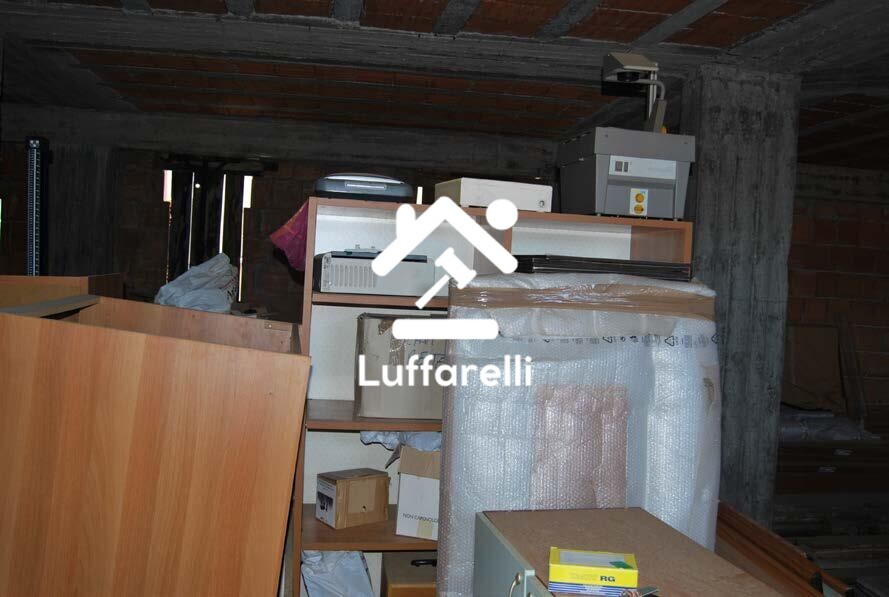 Arredi Da Ufficio E Varie — foto 4