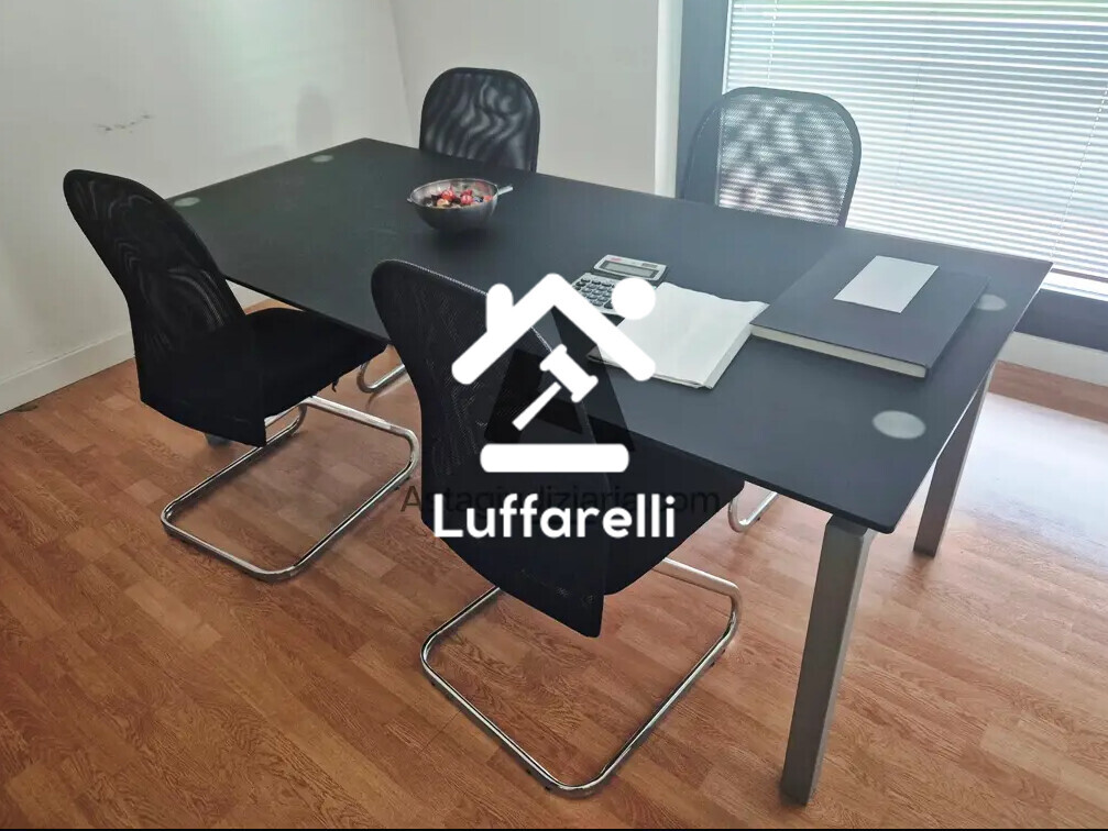 Arredi Da Ufficio E Varie — foto 6