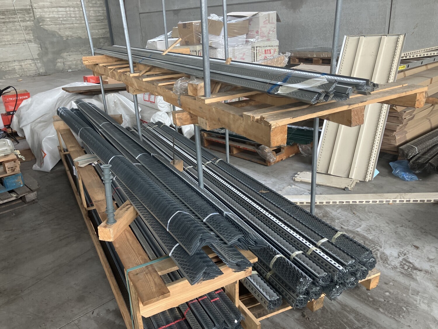 Attrezzature Ed Utensili — foto 4