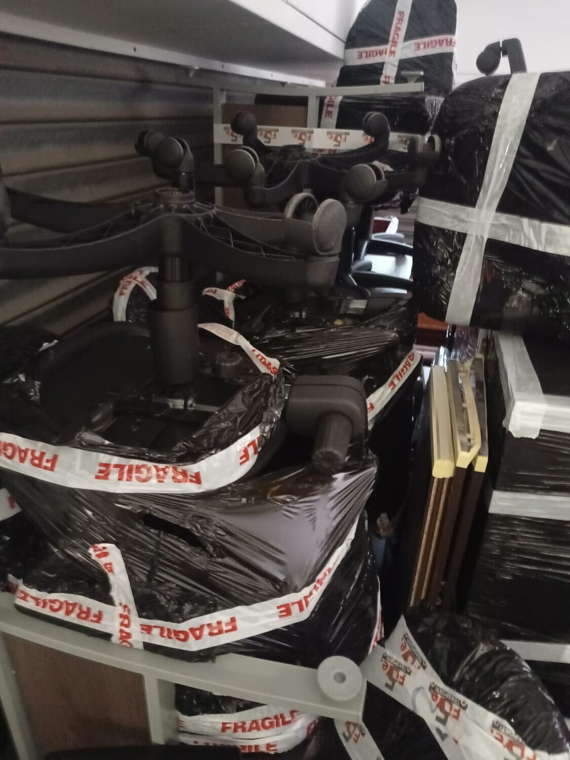 Mobili E Arredo Per Ufficio — foto 5