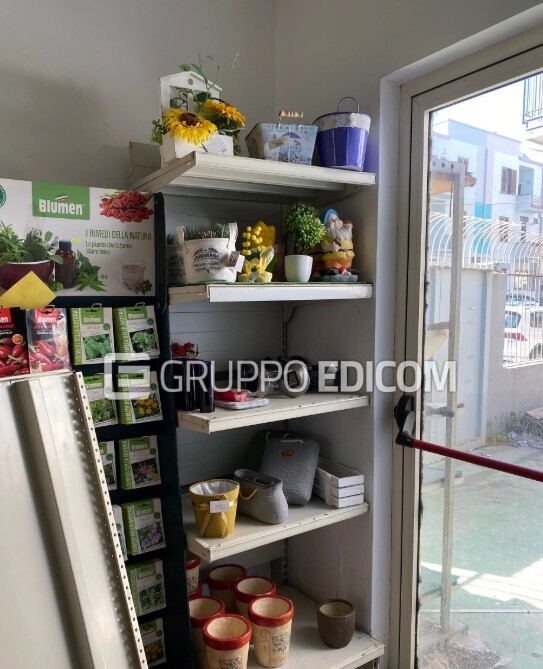 Commercio Al Dettaglio, Ristorazione E Industria Alberghiera – Stock- Beni indicati dettagliatamente in avviso di vendita. Per… — foto 2