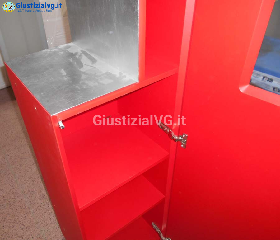 Mobili Da Casa E Varie – Il lotto comprende un doppio mobile rosso del modello Moco… — foto 8